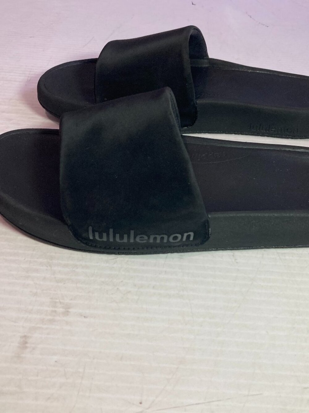 lululemon Women’s Restfeel Slide Sandals Black Sz US 9